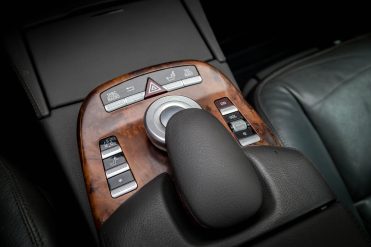 MERCEDES BENZ S320