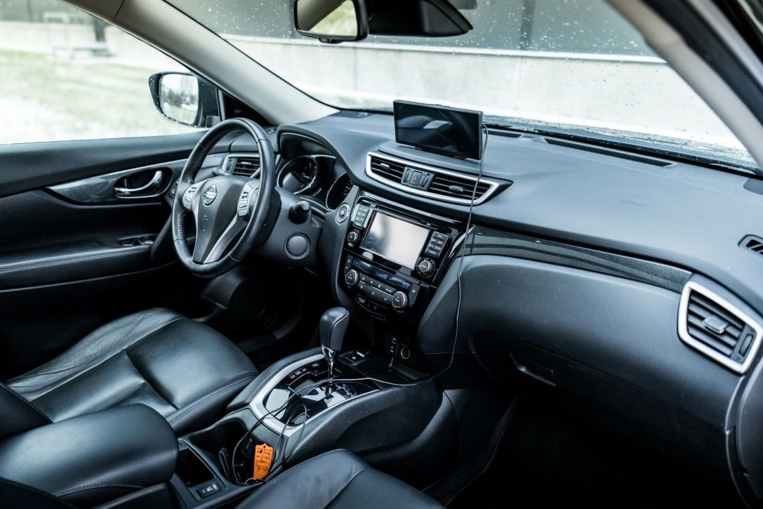 NISSAN X TRAIL