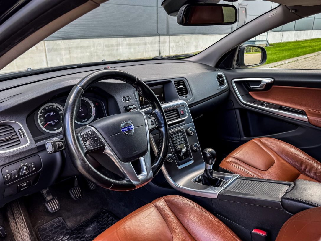 VOLVO V60