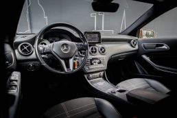 MERCEDES BENZ A180