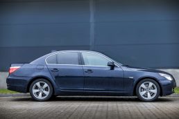 BMW 523