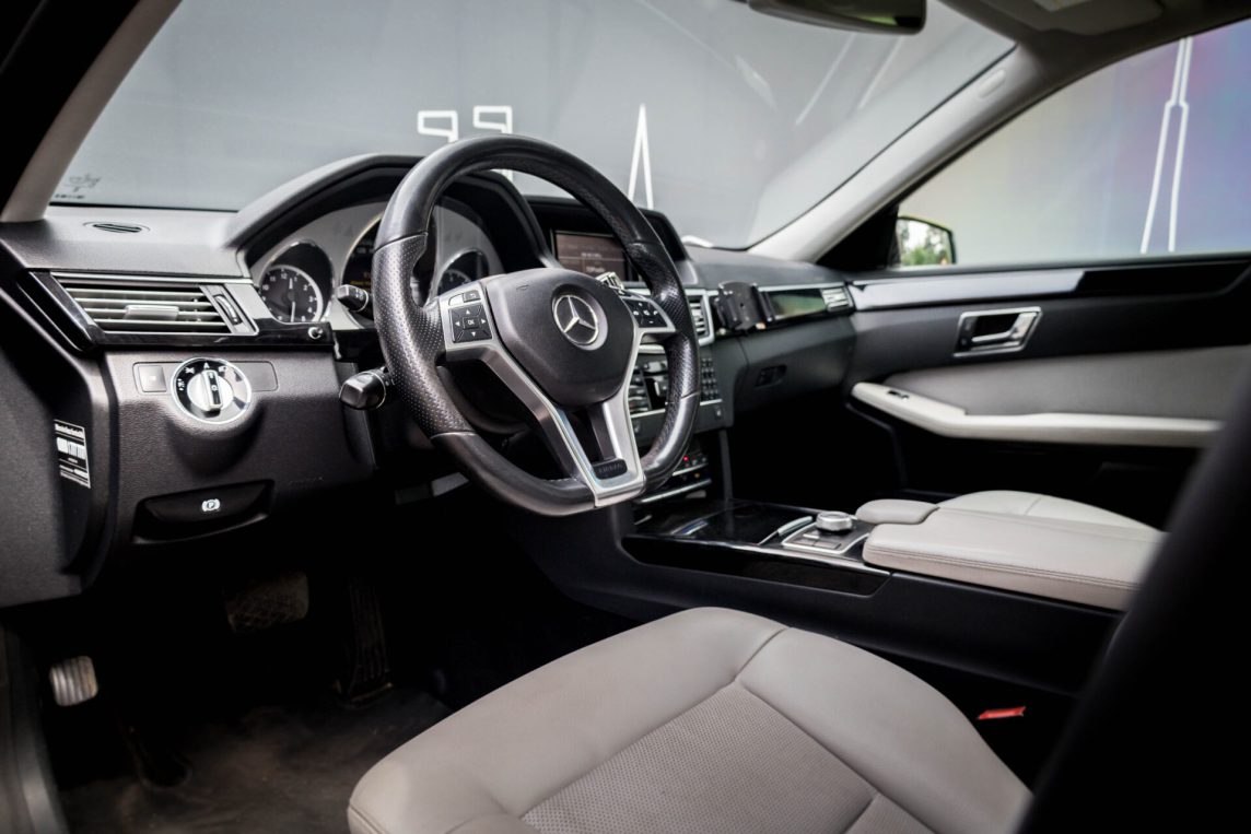 MERCEDES BENZ E350