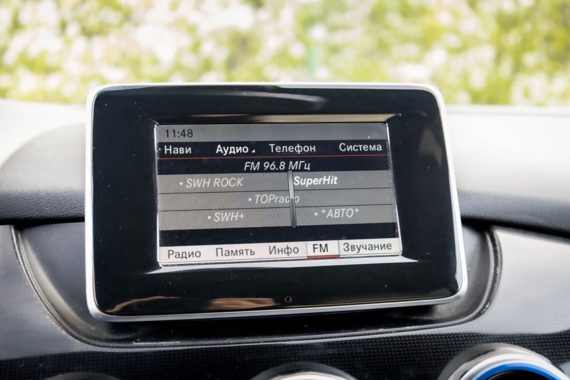MERCEDES BENZ B 180
