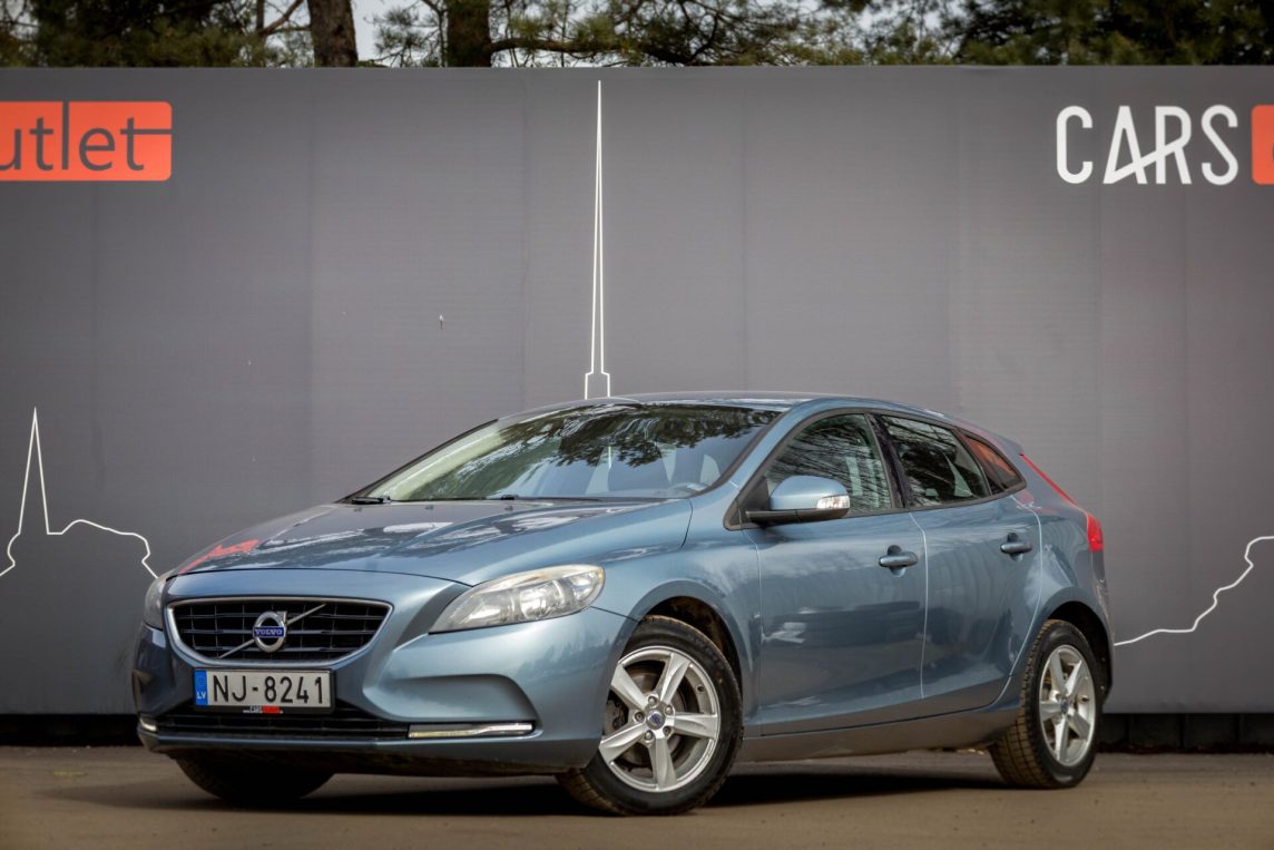 VOLVO V40