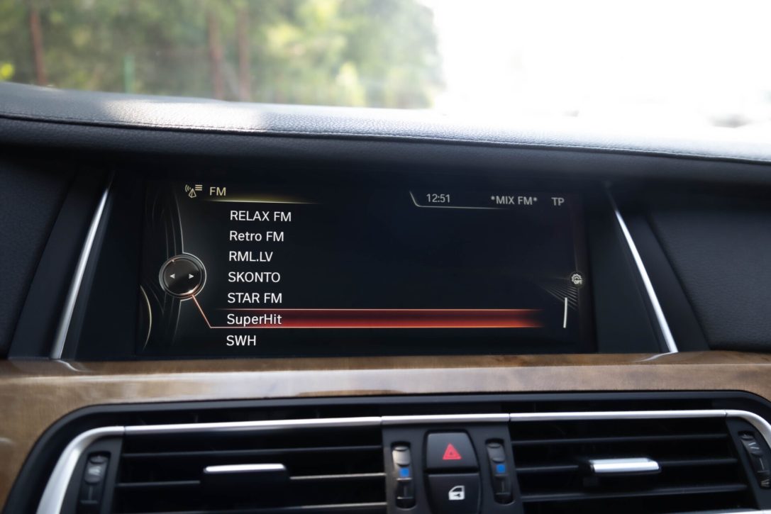 BMW 730
