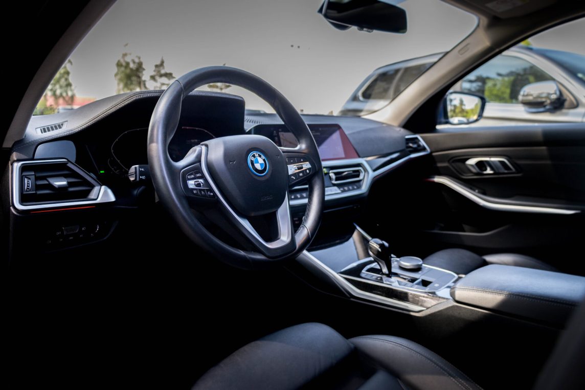 BMW 330E