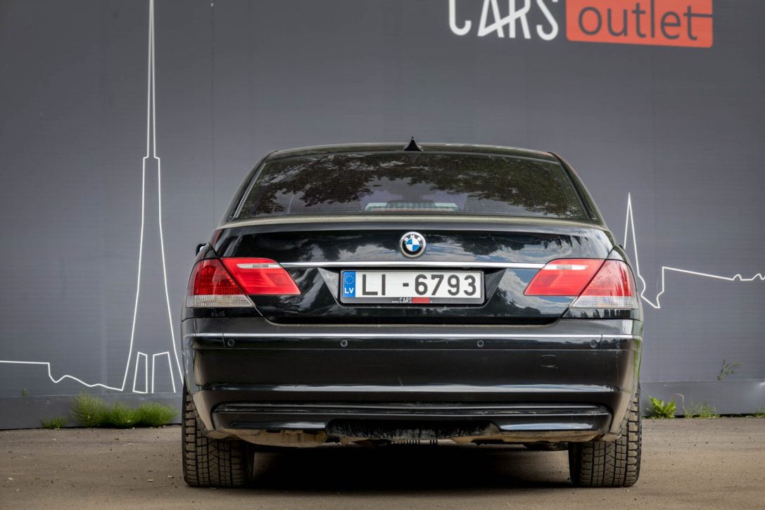 BMW 730