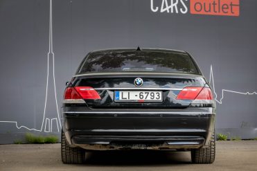 BMW 730