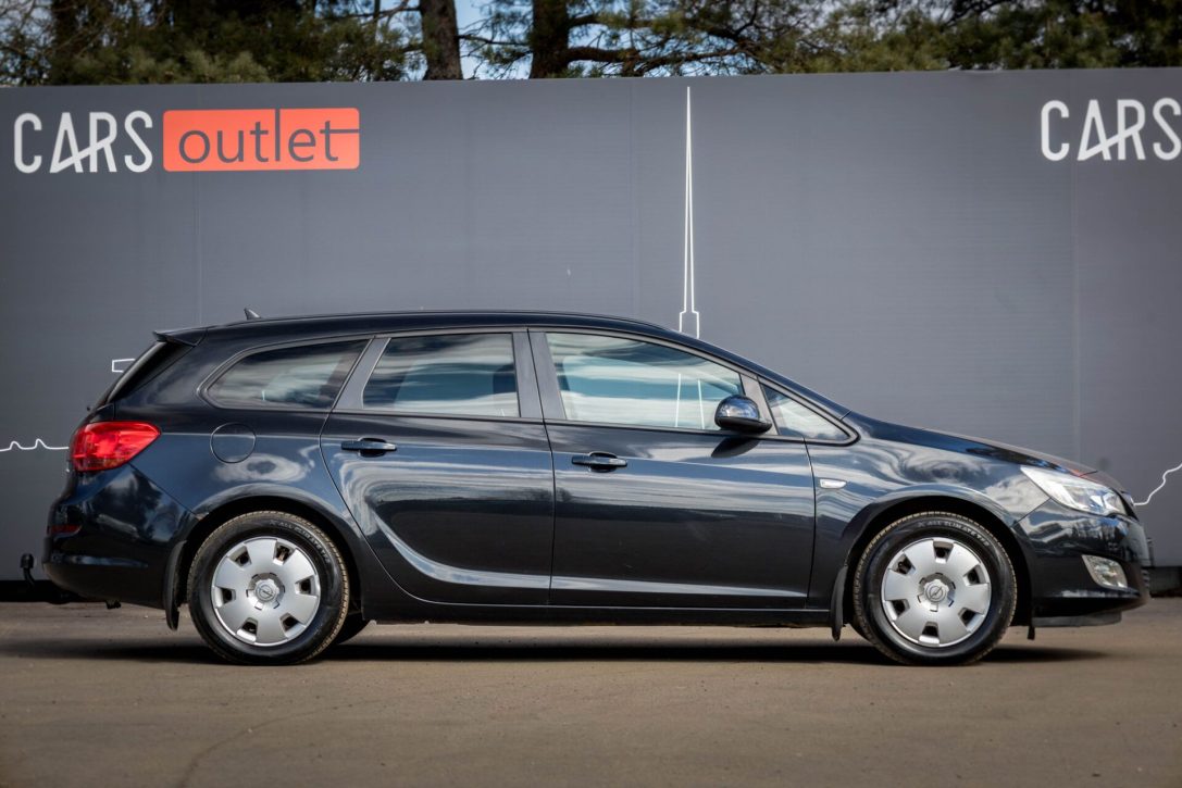 OPEL ASTRA SPORTS TOURER
