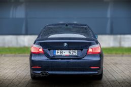 BMW 523