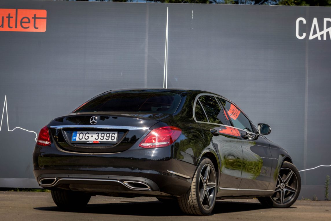 MERCEDES BENZ C220