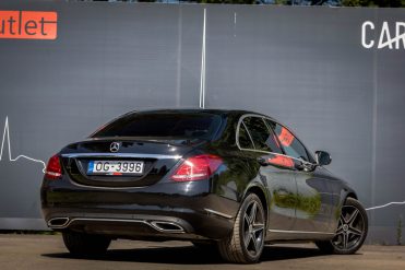 MERCEDES BENZ C220