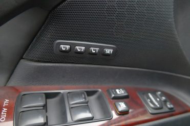 LEXUS IS 220
