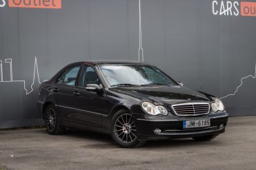 MERCEDES BENZ C 200