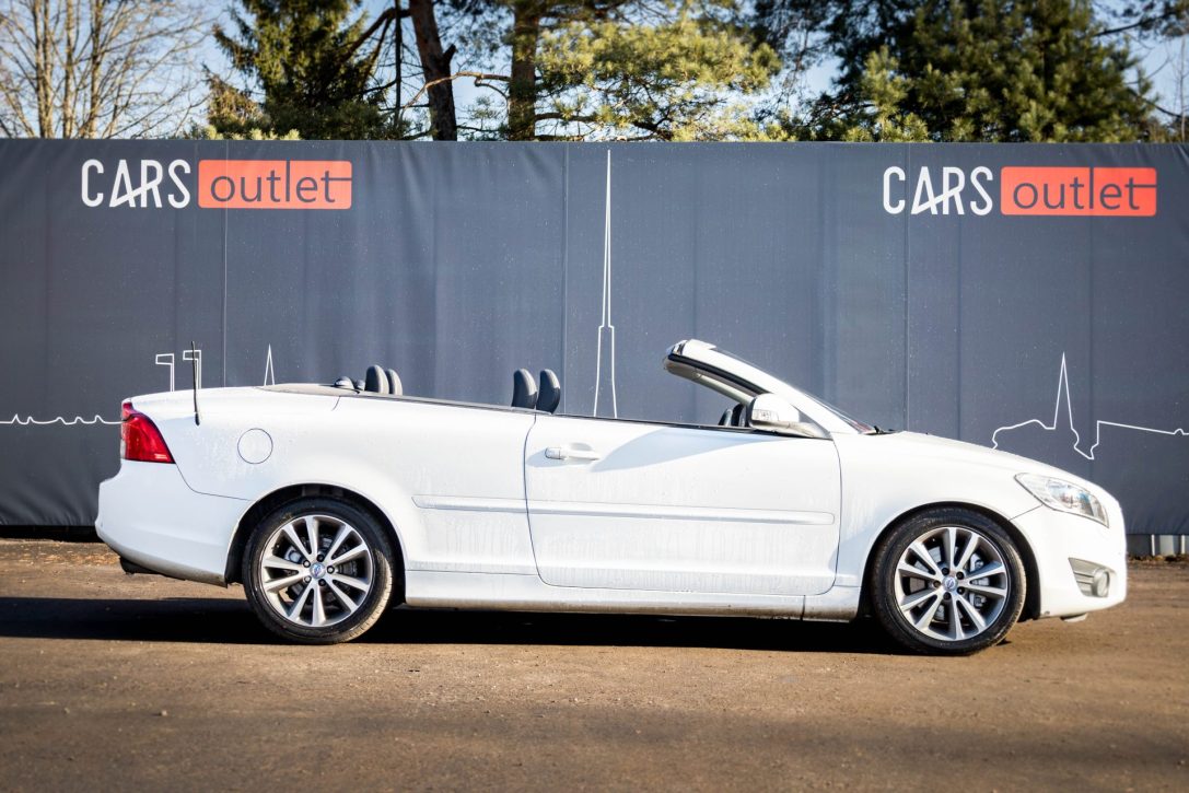 VOLVO C70