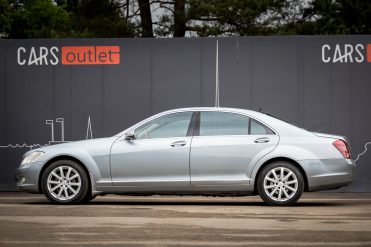 MERCEDES BENZ S320