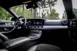 MERCEDES BENZ E220 D