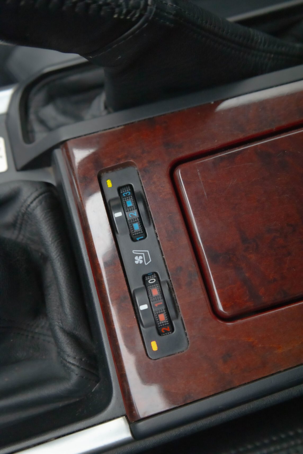LEXUS IS 220