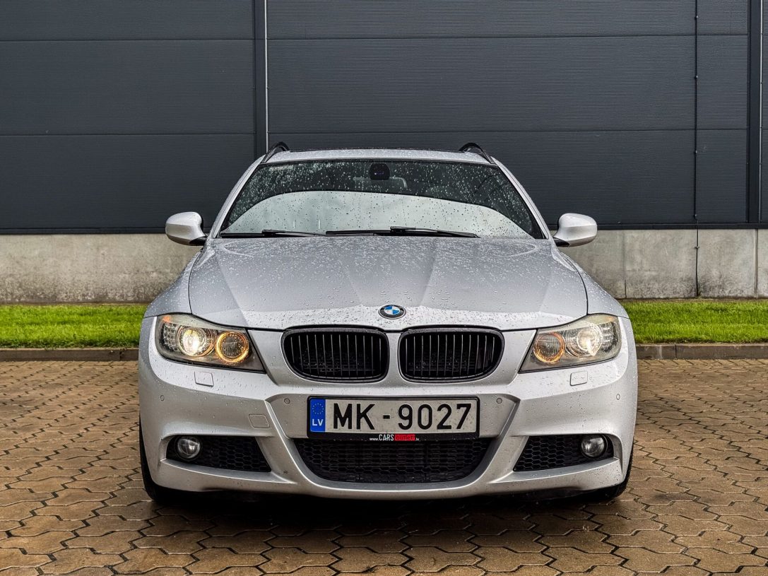BMW 330