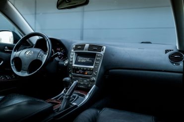LEXUS IS 220