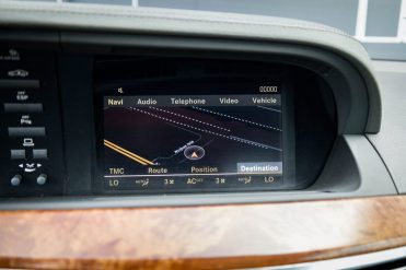 MERCEDES BENZ S320
