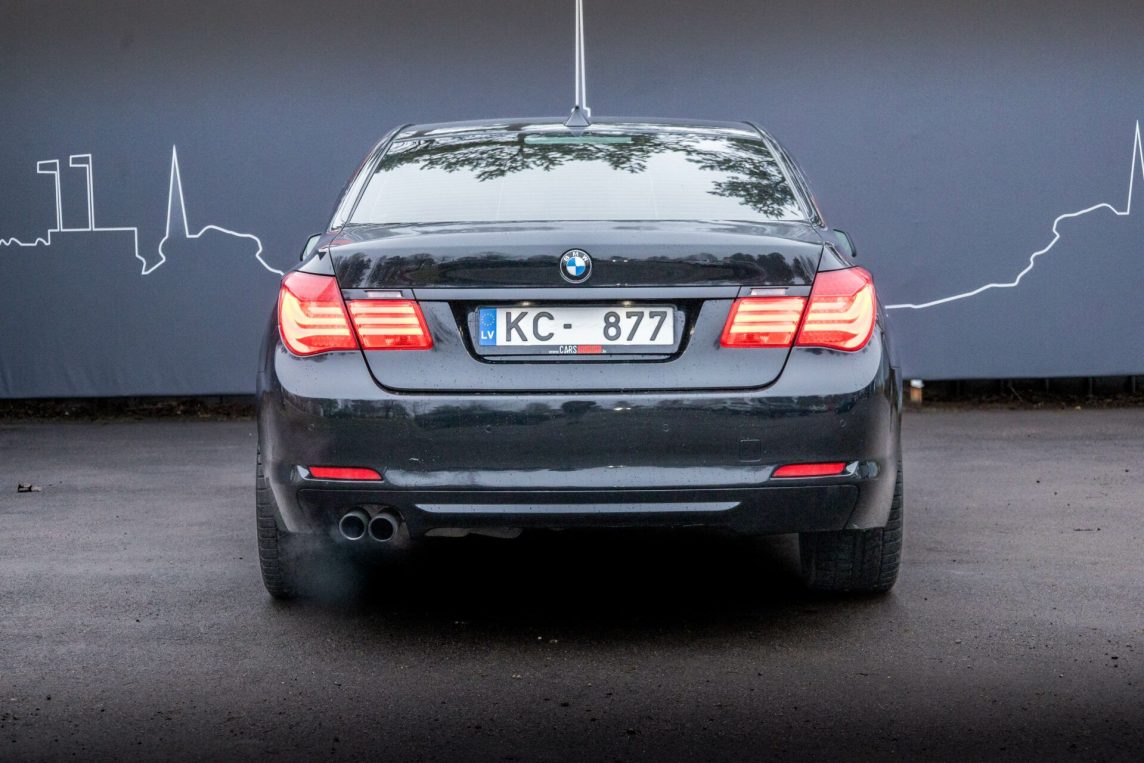 BMW 730