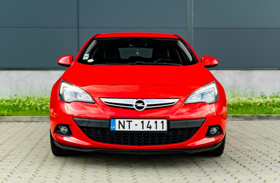OPEL ASTRA GTC