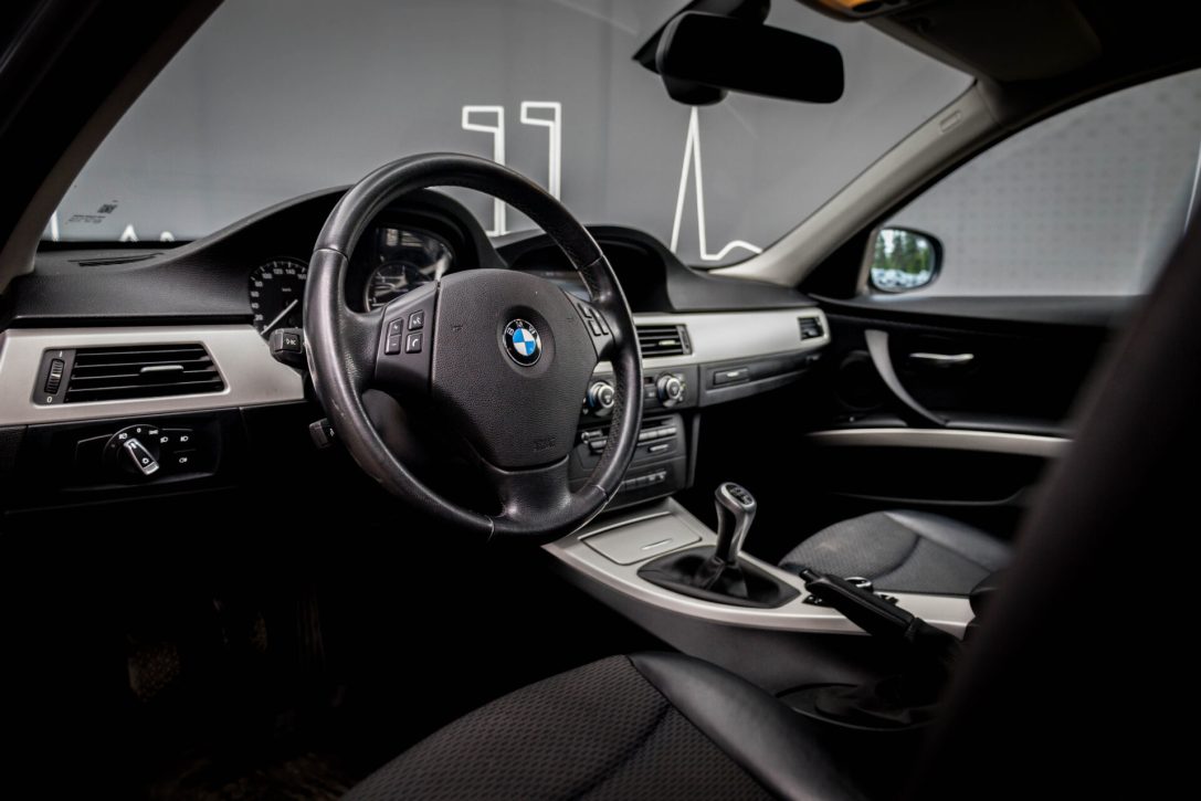 BMW 320