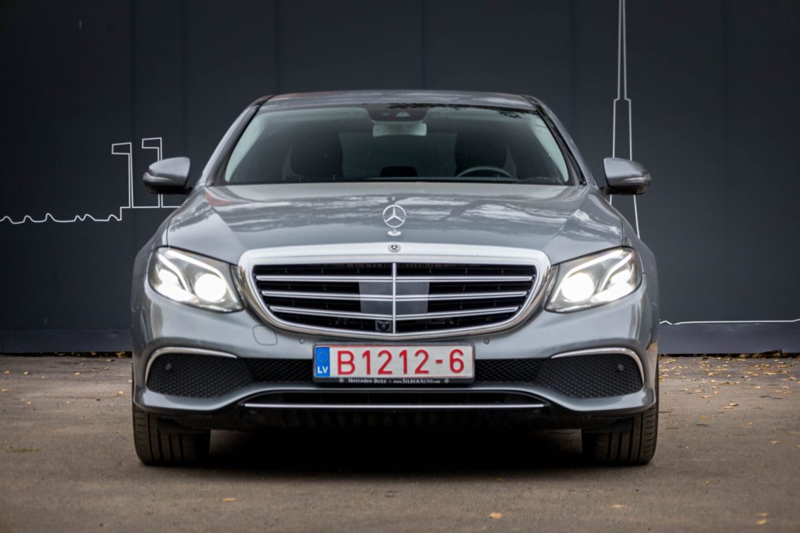 MERCEDES BENZ E 220 D 4MATIC