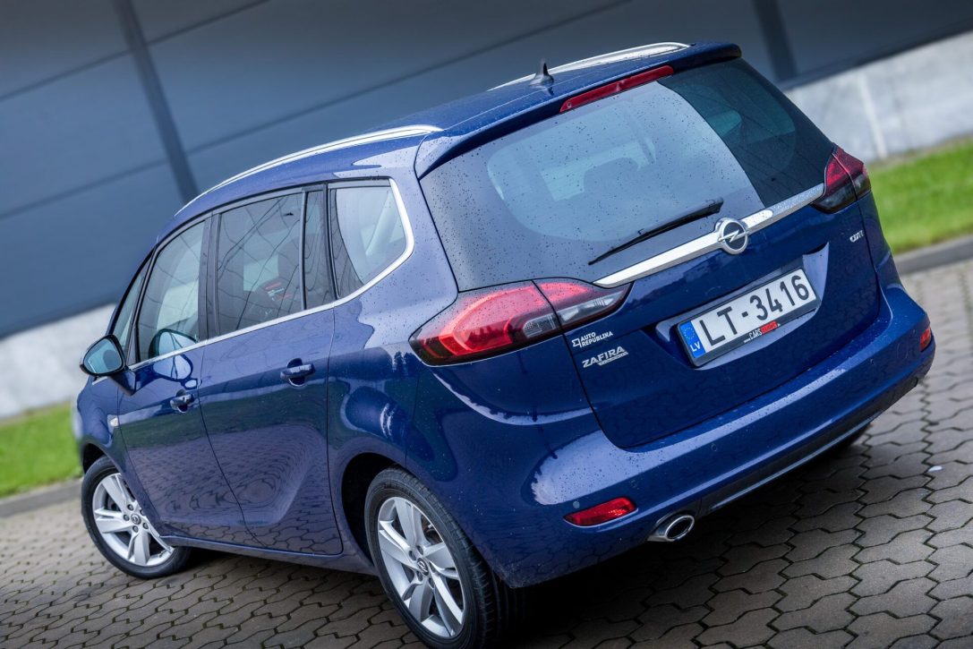 OPEL ZAFIRA TOURER
