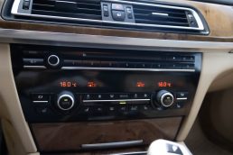 BMW 730