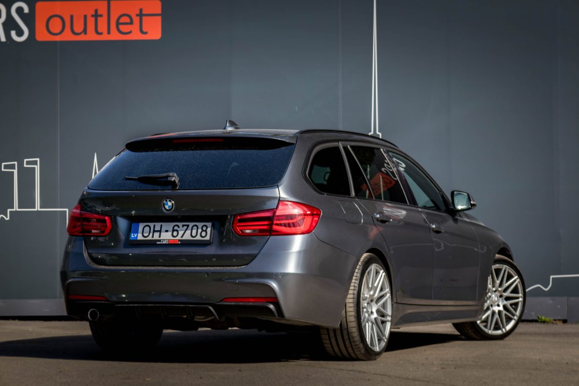 BMW 320