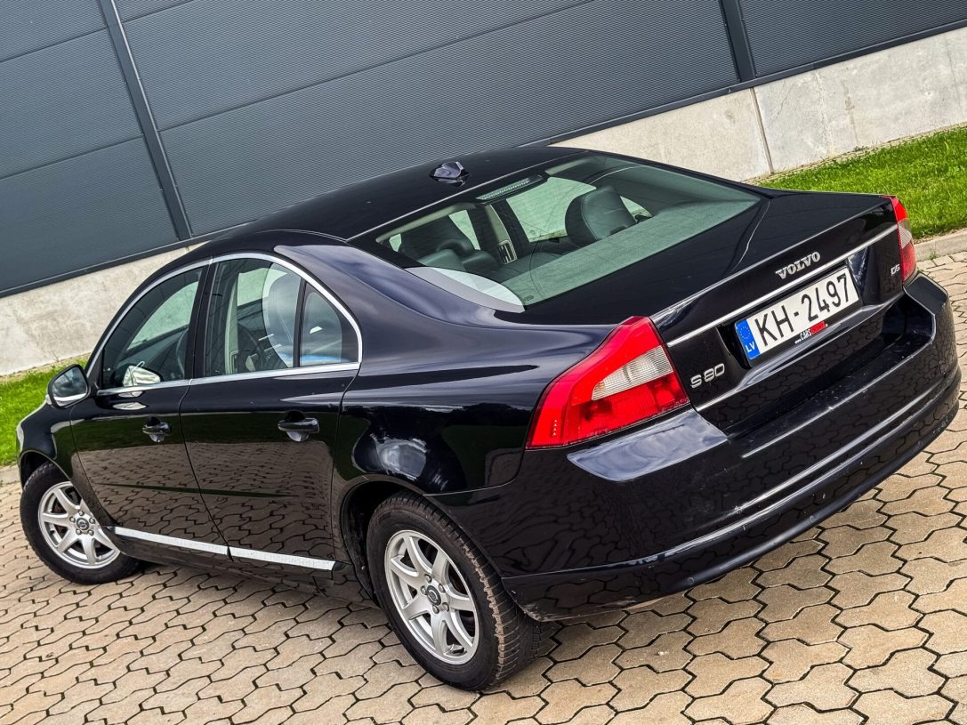 VOLVO S80