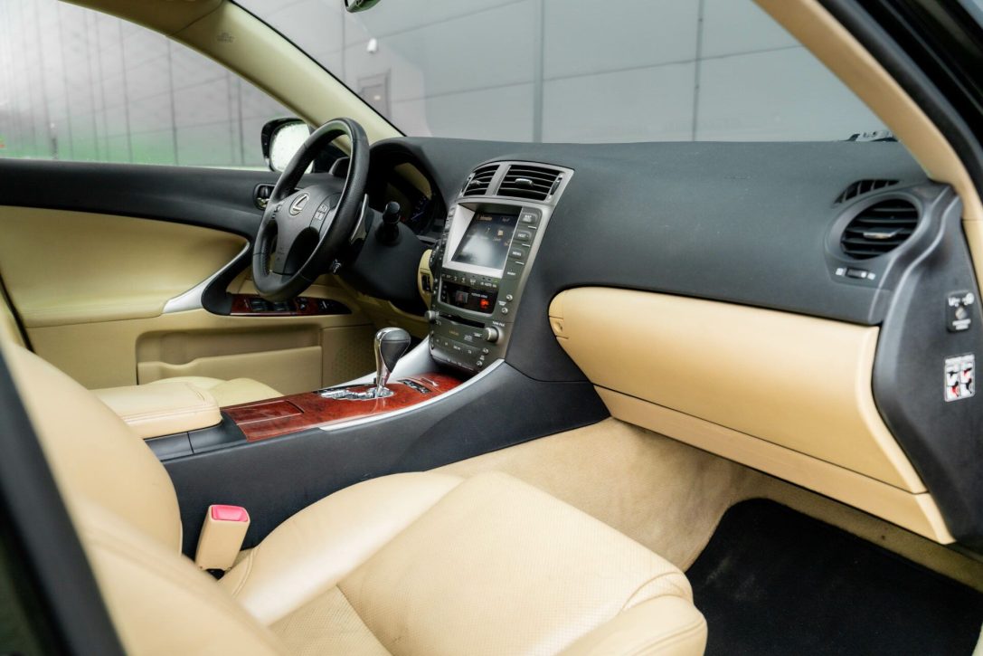 LEXUS IS 250