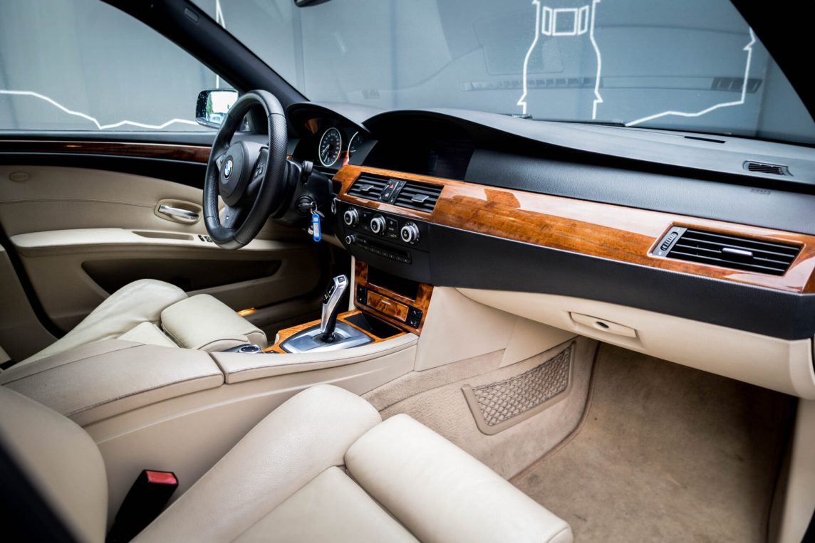 BMW 525