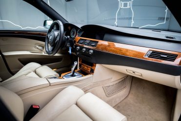 BMW 525