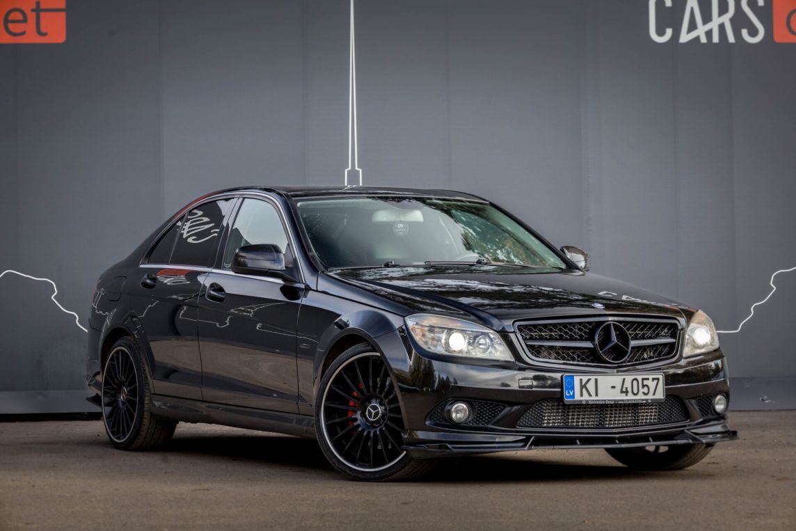 MERCEDES BENZ C320