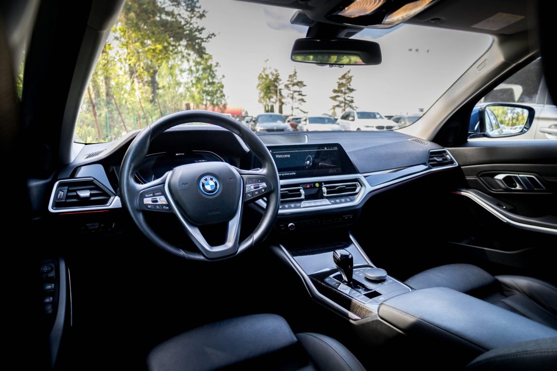 BMW 330E
