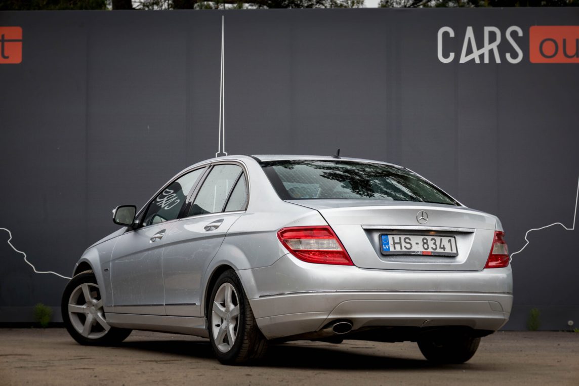 MERCEDES BENZ C220