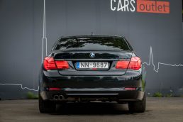 BMW 730