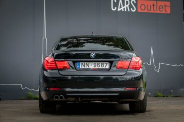 BMW 730