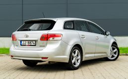 TOYOTA AVENSIS
