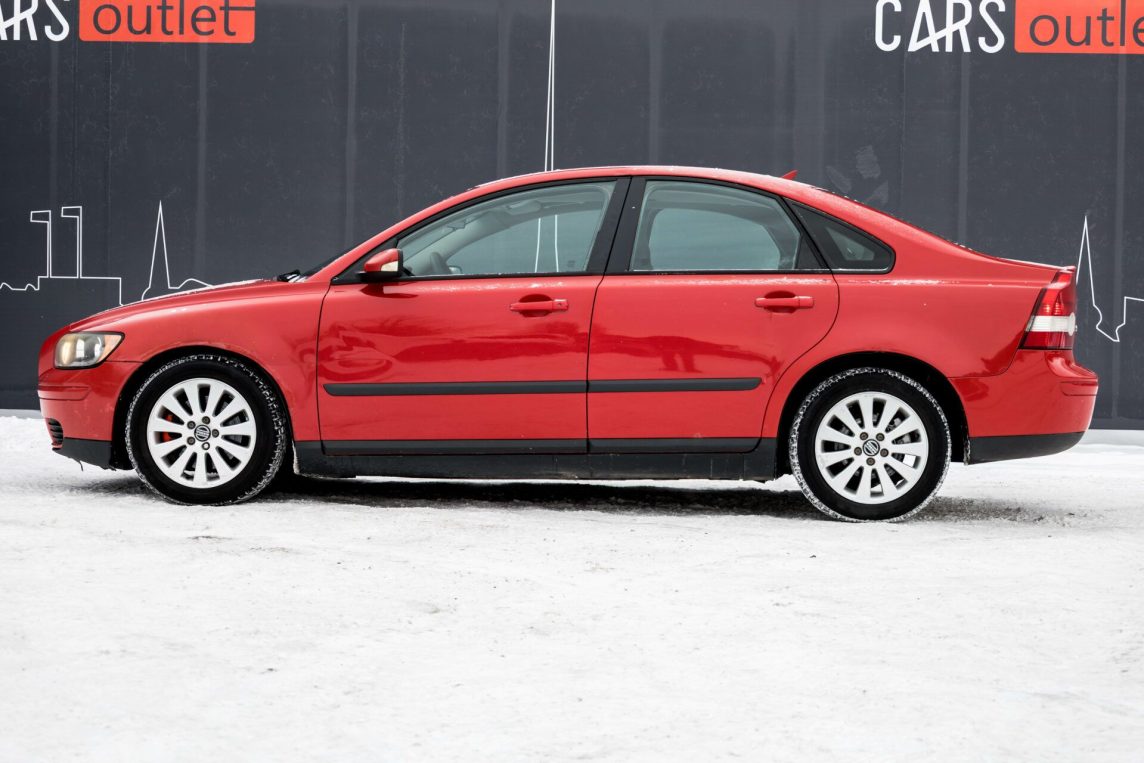 VOLVO S40