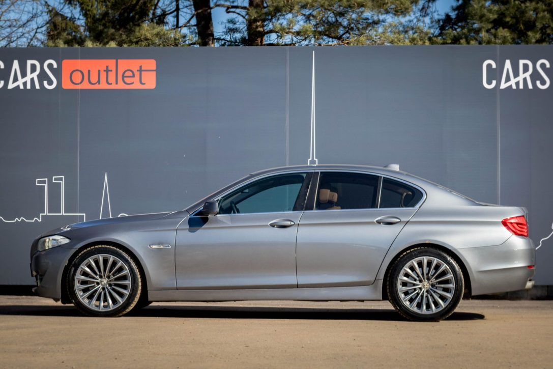 BMW 523
