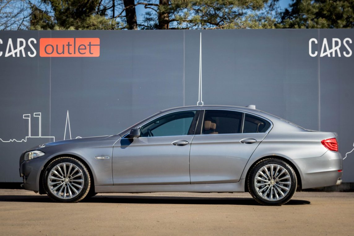 BMW 523