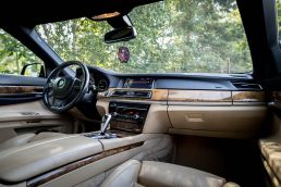 BMW 730