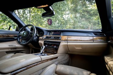 BMW 730