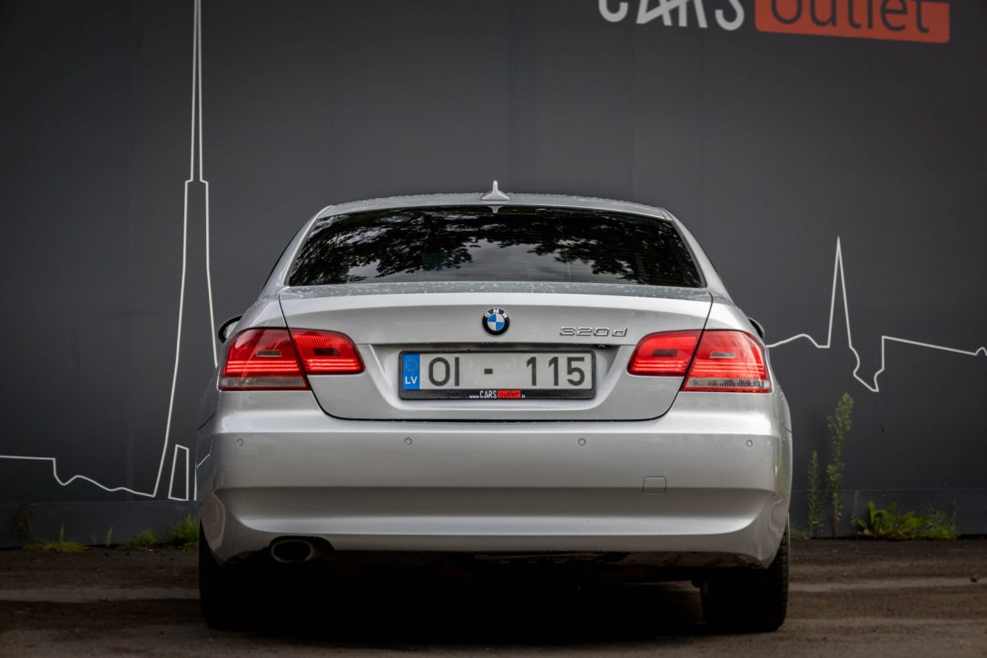 BMW 320