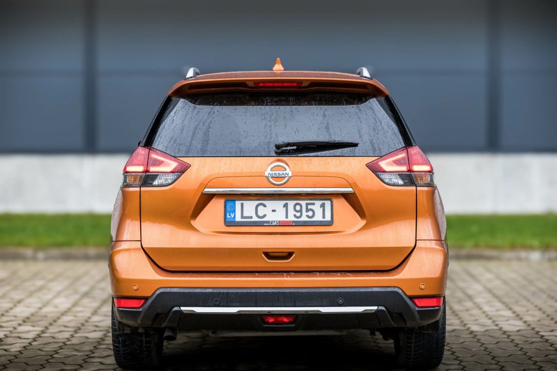 NISSAN X TRAIL