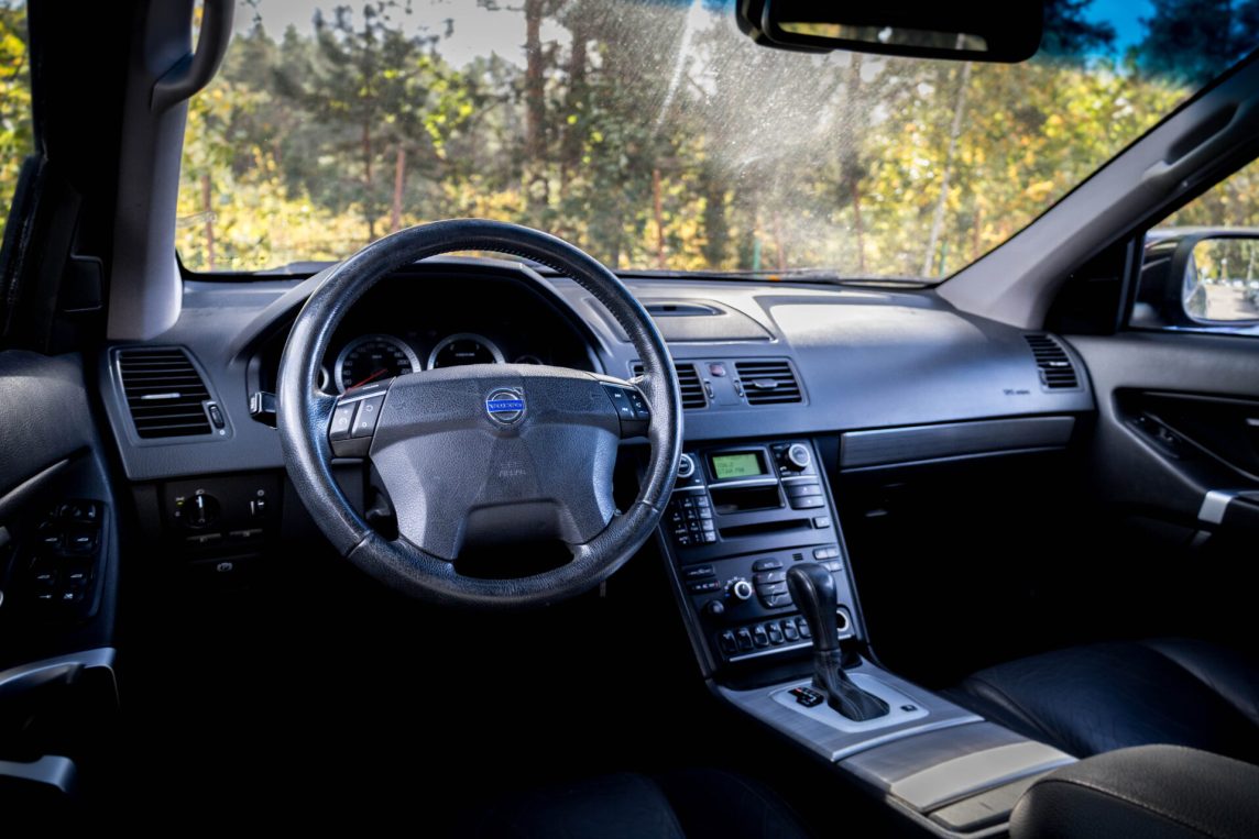 VOLVO XC90